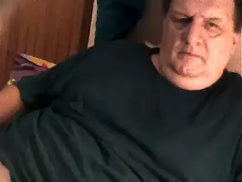 Snapshot of Vyrtous579 chatting on February 7, 3:19 pm Vyrtous579 online show from February 7, 3:19 pm