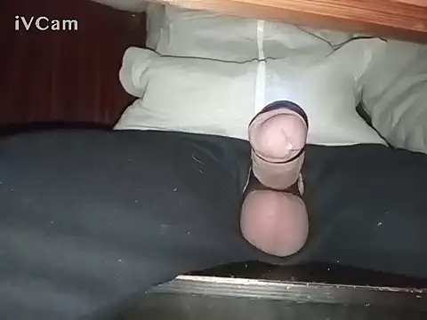 Snapshot of Bigdick666cm chatting on December 27, 5:20 am Bigdick666cm online show from December 27, 5:20 am