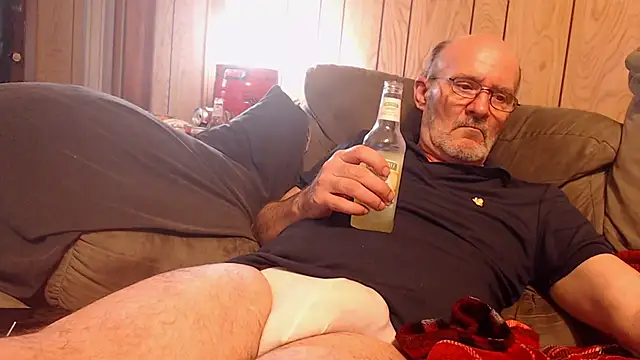 snickers1 online show from June 17, 1:35 pm
