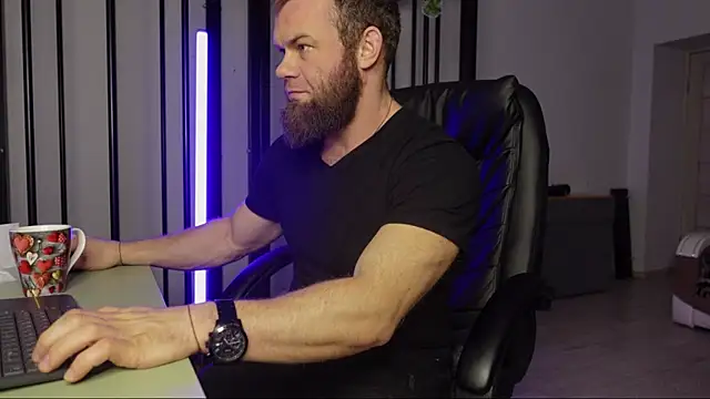 Tommy Burnz online show from February 13, 2:45 am