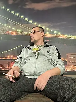 Snapshot of DanielOhCool chatting on March 2, 7:41 pm DanielOhCool online show from March 2, 7:41 pm