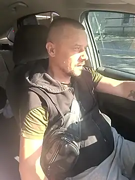 Snapshot of DanielOhCool chatting on September 21, 12:38 pm DanielOhCool online show from September 21, 12:38 pm