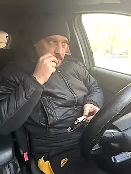 Snapshot of DanielOhCool chatting on February 10, 10:53 am DanielOhCool online show from February 10, 10:53 am