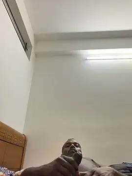 strongguyindia online show from February 19, 7:21 pm