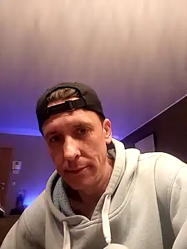 Antonio11111x online show from April 20, 6:32 pm