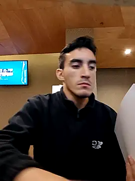 TommyMomentum online show from April 18, 2:57 am