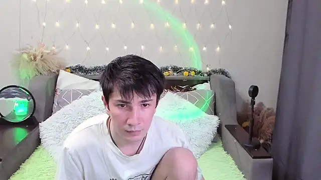 Yumi steve online show from November 4, 5:14 pm