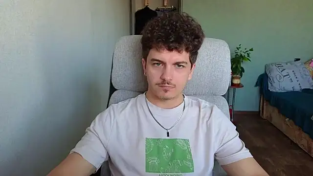 Remy Miles online show from April 3, 4:31 am