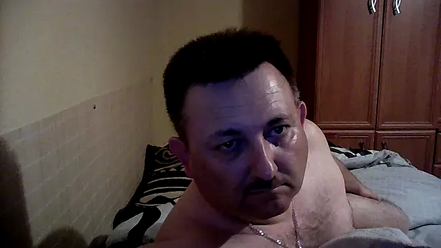 Snapshot of Novy73 chatting on September 20, 10:43 pm Novy73 online show from September 20, 10:43 pm