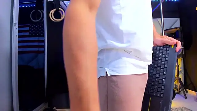 Aydenmiller96 online show from April 17, 3:09 am