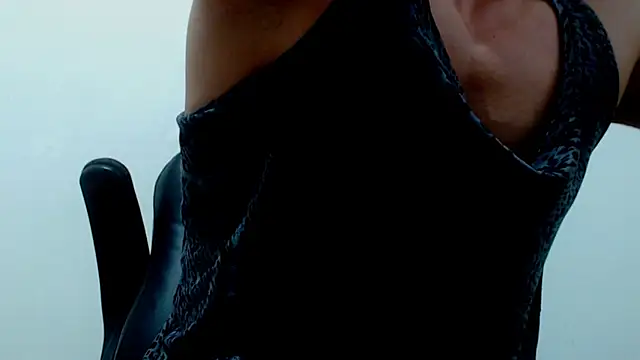 Snapshot of sexy_fit_guy_on_cam chatting on October 7, 12:53 pm sexy fit guy on cam online show from October 7, 12:53 pm