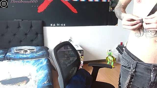 davidroses420 online show from October 9, 8:25 pm