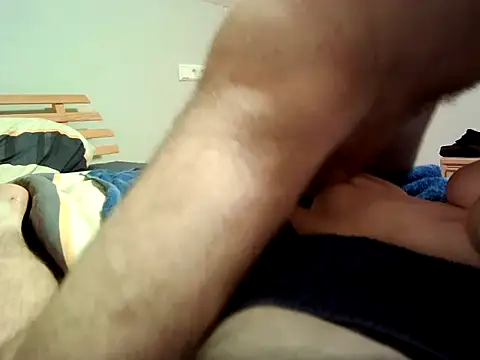 Snapshot of mopa81 chatting on October 20, 10:57 pm mopa81 online show from October 20, 10:57 pm