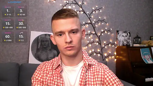 Snapshot of Marvelboy_ chatting on December 22, 10:58 pm Marvelboy  online show from December 22, 10:58 pm