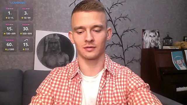Snapshot of Marvelboy_ chatting on December 20, 12:38 pm Marvelboy  online show from December 20, 12:38 pm