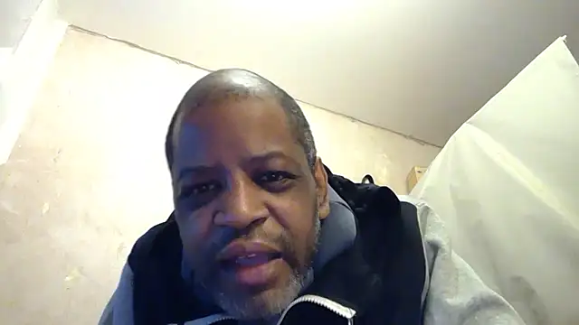 alfiebrown007 online show from March 15, 8:43 pm