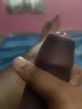 omar23121 online show from December 28, 7:33 am