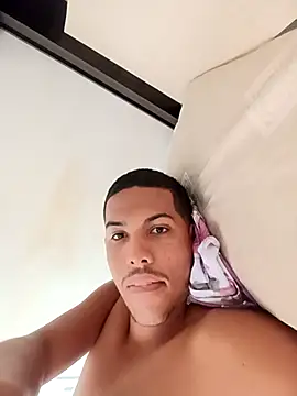 Vinicius5890 online show from April 23, 5:59 pm