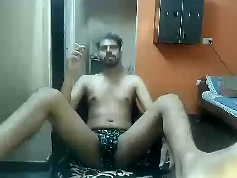 Snapshot of arhan3043 chatting on October 21, 12:52 pm arhan3043 online show from October 21, 12:52 pm