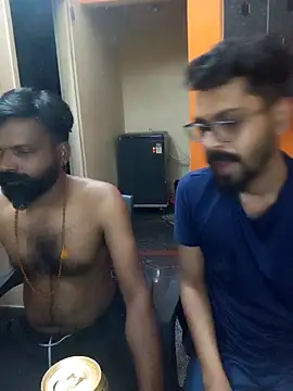 Snapshot of arhan3043 chatting on February 21, 3:32 pm arhan3043 online show from February 21, 3:32 pm