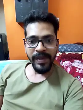 Snapshot of arhan3043 chatting on December 6, 4:49 pm arhan3043 online show from December 6, 4:49 pm