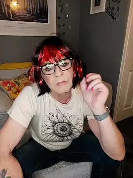 juniperberi29 online show from April 11, 6:22 pm