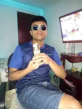 Snapshot of pinedasex777 chatting on September 10, 11:03 pm pinedasex777 online show from September 10, 11:03 pm