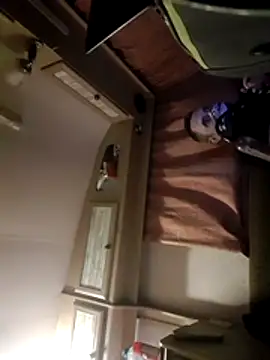 slamyke0 online show from April 25, 1:19 am