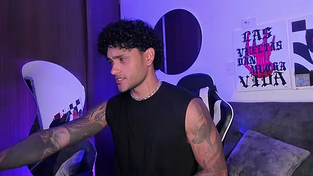 Alessandro Vanni online show from March 2, 2:33 am