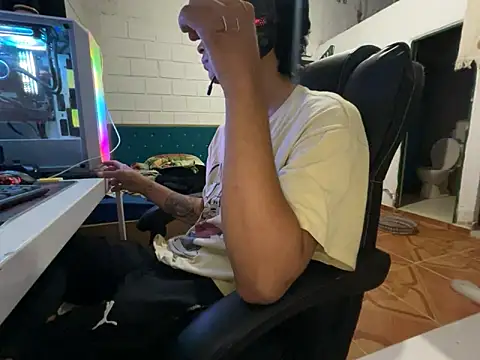 Max TheHorseDick online show from April 4, 2:30 am