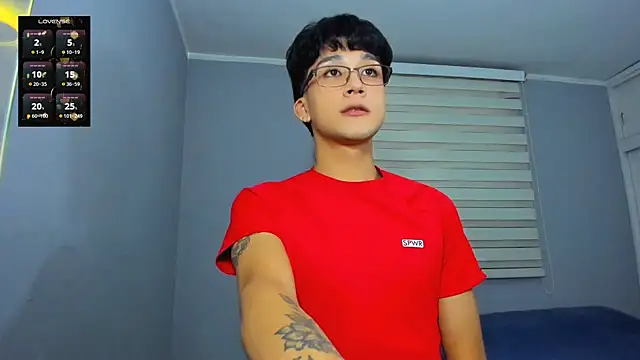 tom Howard online show from February 6, 12:07 am