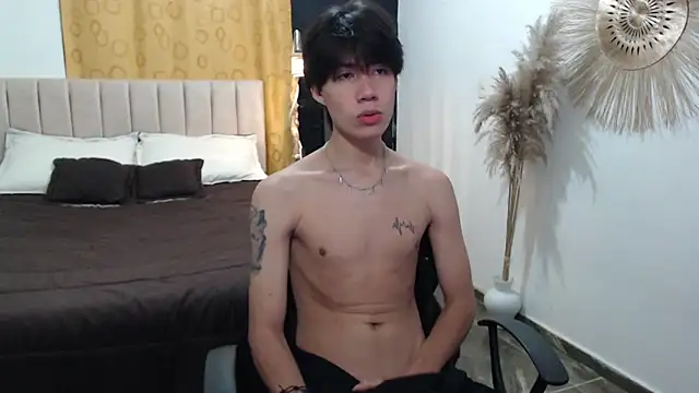 Elio-cam online show from November 16, 8:27 am