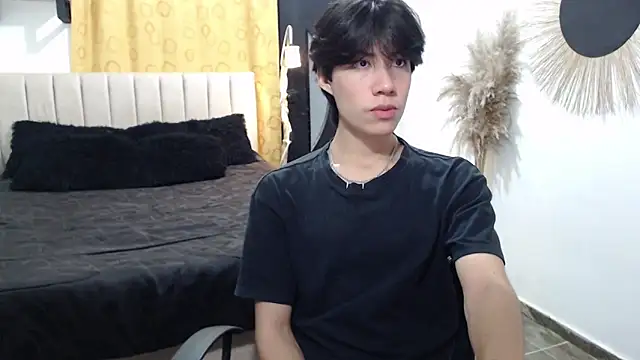 Elio-cam online show from March 13, 3:36 am