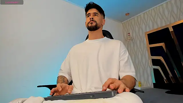 Petesevans online show from November 26, 11:08 pm