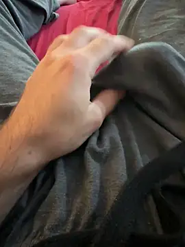 Snapshot of j1991j chatting on October 5, 7:56 am j1991j online show from October 5, 7:56 am