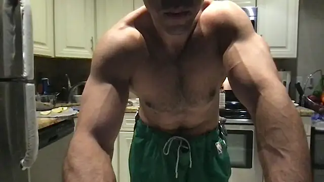 BigGuyMuscle online show from January 12, 1:31 am