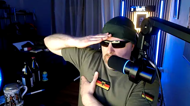 DerPornoPete online show from March 25, 11:31 pm