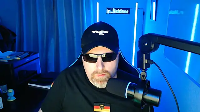 DerPornoPete online show from September 24, 9:46 pm