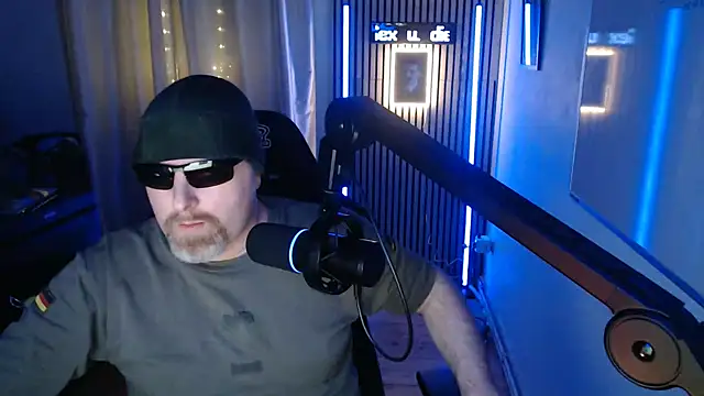 DerPornoPete online show from December 3, 11:33 pm