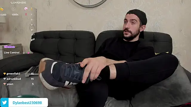 Dylan Best online show from February 11, 1:32 am