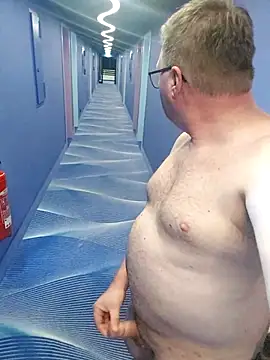 slavedh online show from April 16, 10:12 pm