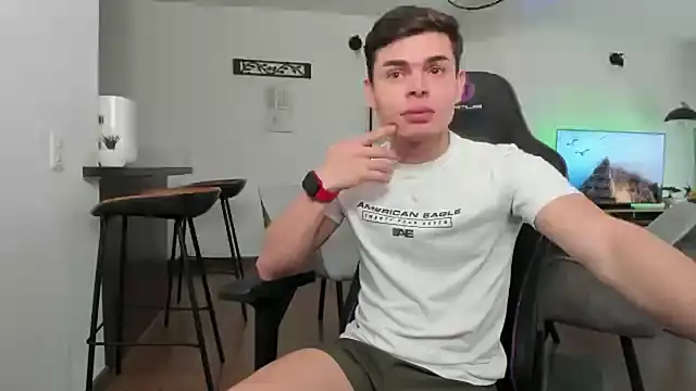 alejooo twink online show from February 25, 6:53 pm