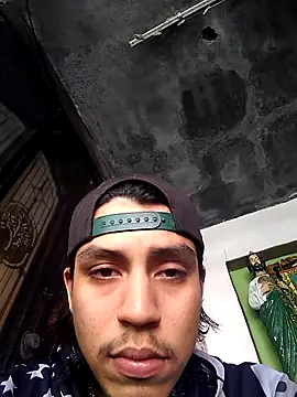 AlexAlejandro13 online show from November 7, 7:50 pm