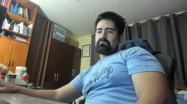 VonDoomdelToro online show from December 9, 6:02 am