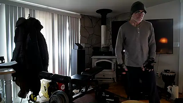 Snapshot of MoonDancer chatting on February 7, 6:24 pm MoonDancer online show from February 7, 6:24 pm