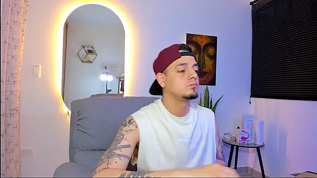 alejandro calderon1 online show from January 15, 5:44 am