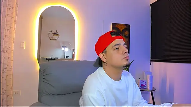 alejandro calderon1 online show from February 28, 6:34 am