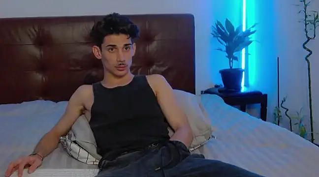 DanielCrush1 online show from December 5, 4:45 pm