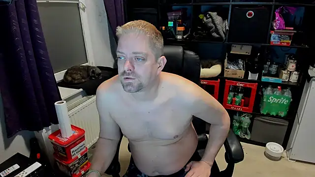 Trucker Hunter online show from January 3, 7:06 am