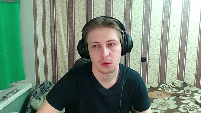 darienlarge online show from November 21, 4:50 pm